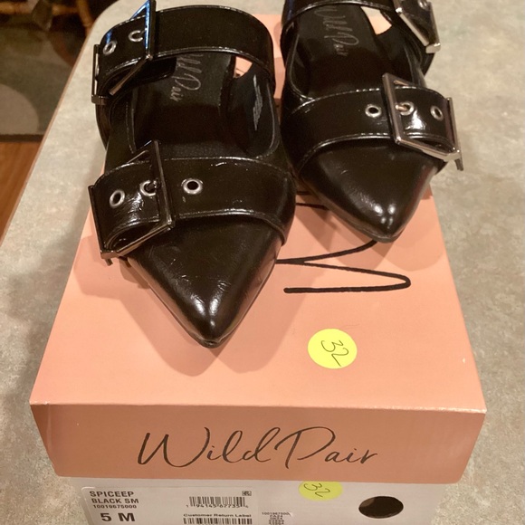 Big Buckle Black Flats - Picture 4 of 6